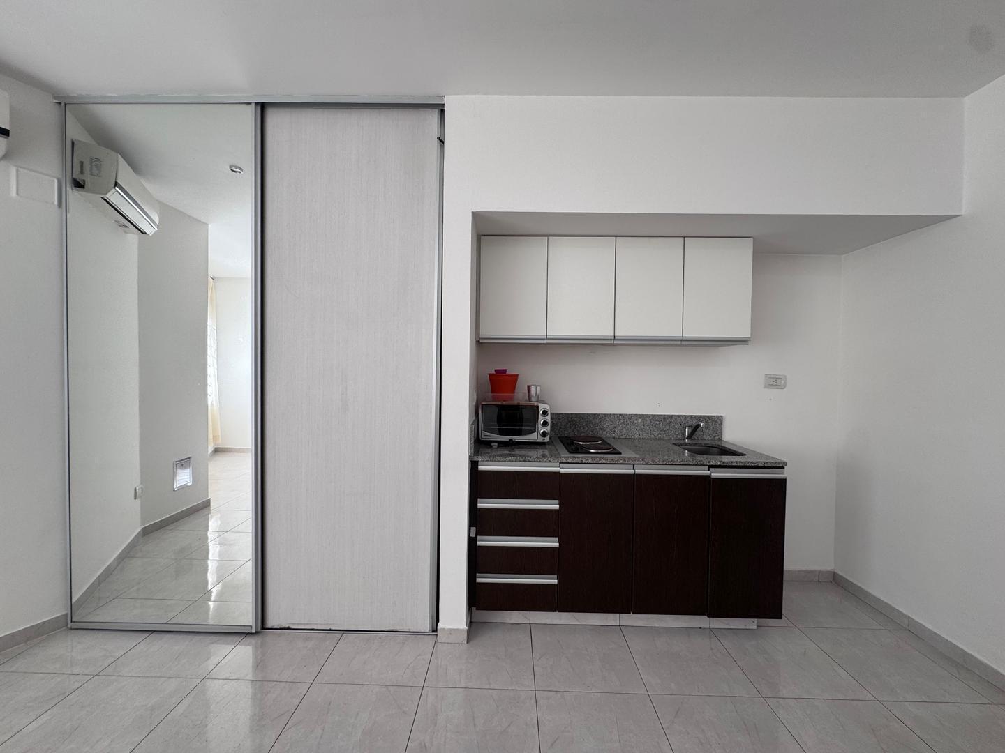 Foto de MONOAMBIENTE EN PLANTA BAJA. - EXCELENTE UBICACION., imagen 4