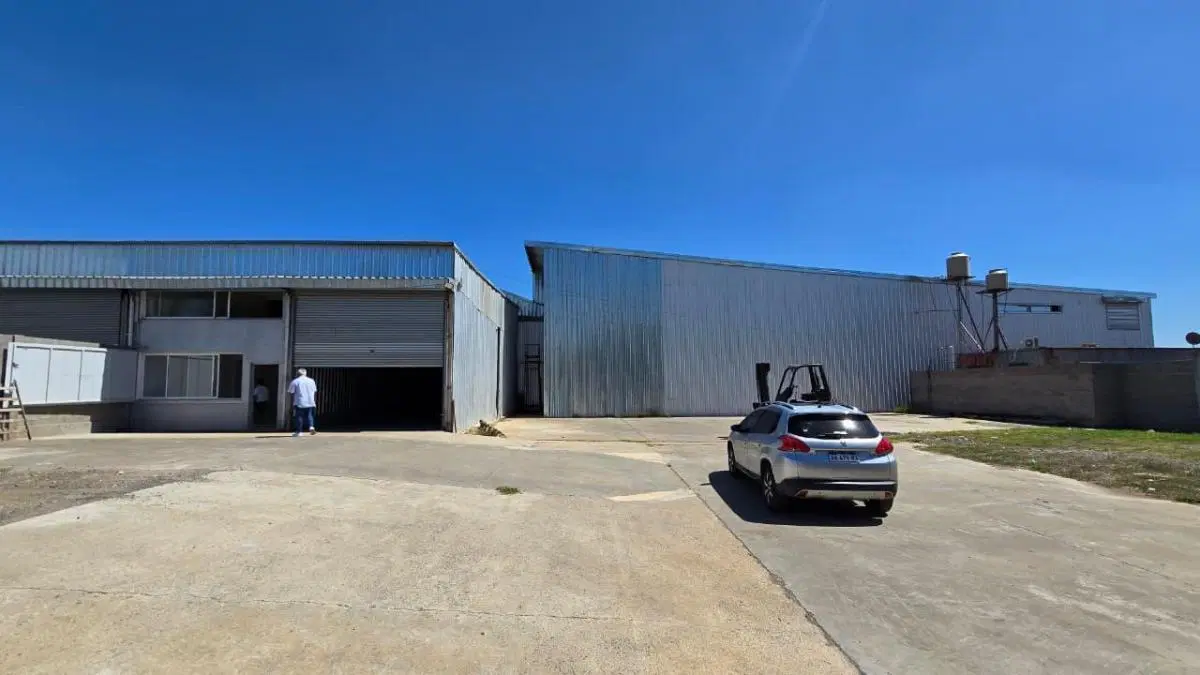 Nave Industrial en Hurlingham 8