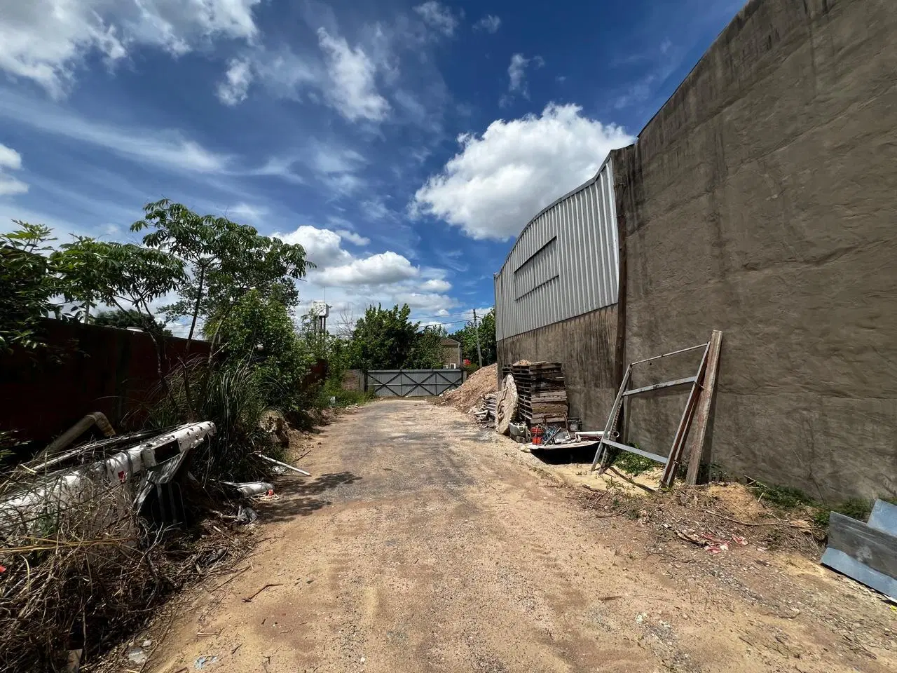 Galpón en Ricardo Rojas 5