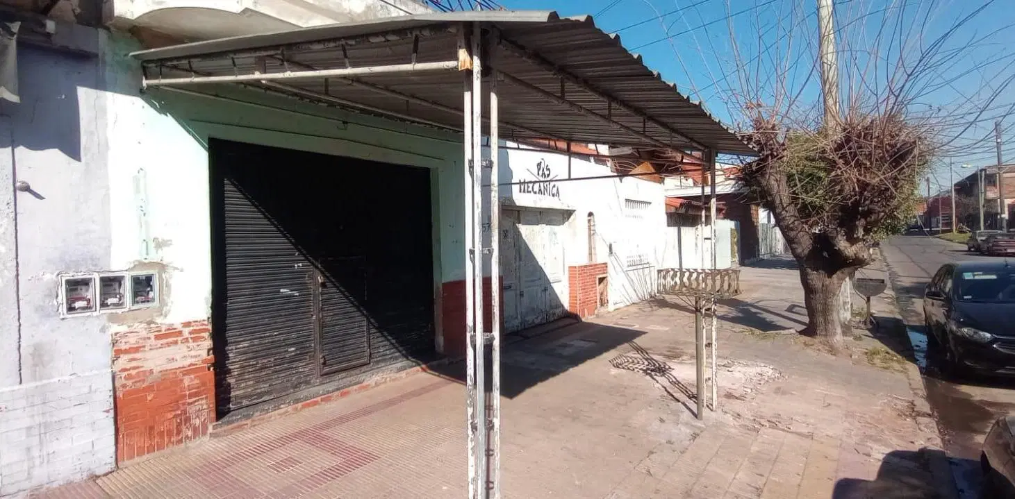 Local en Billinghurst 1