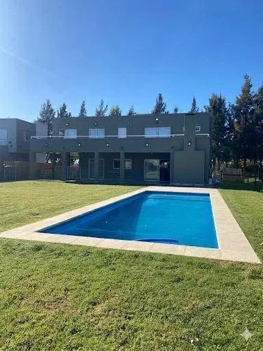 Casa en Canning 3