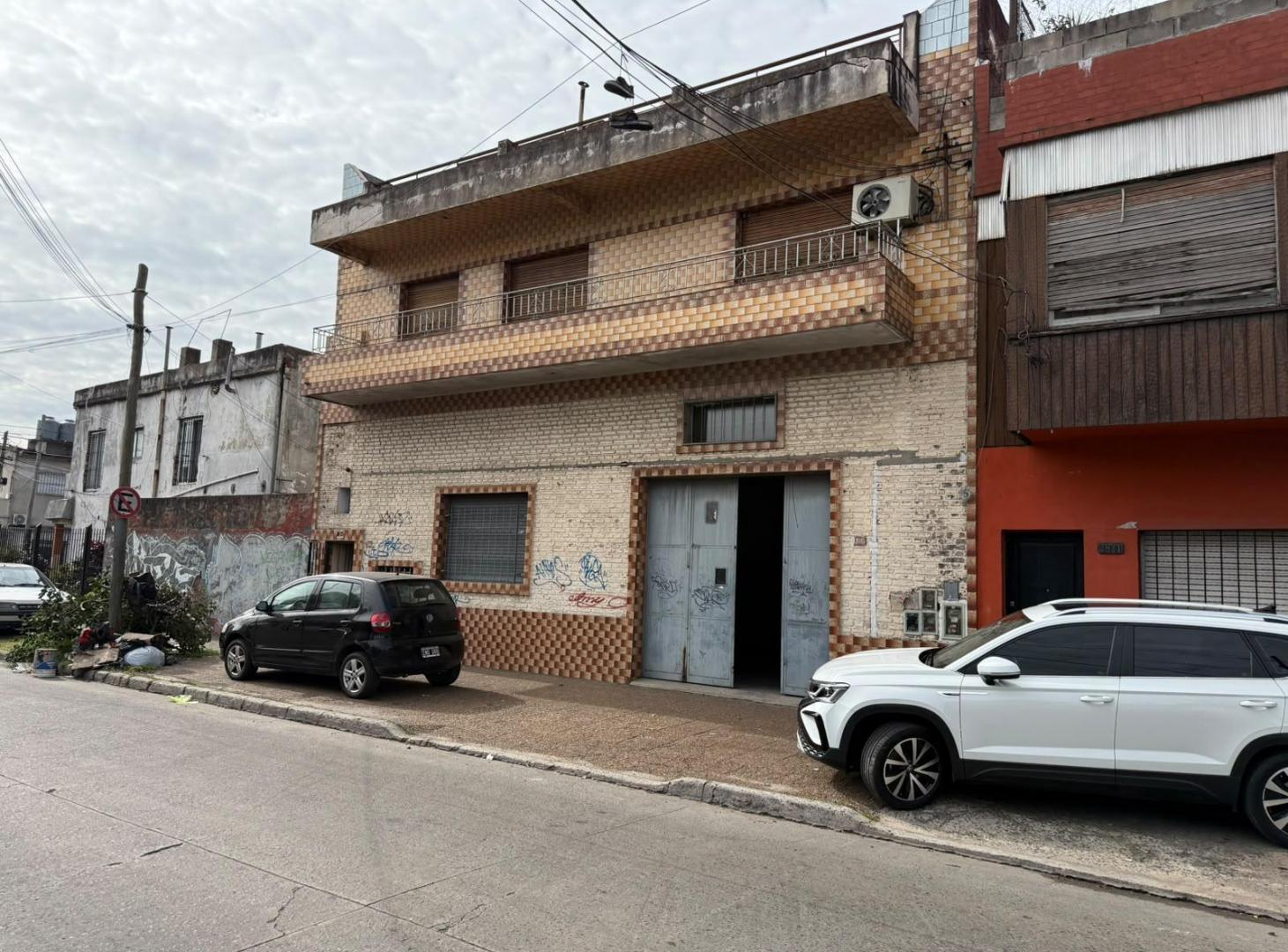 Foto de Se vende cuatro ph y galpón en block, imagen 2