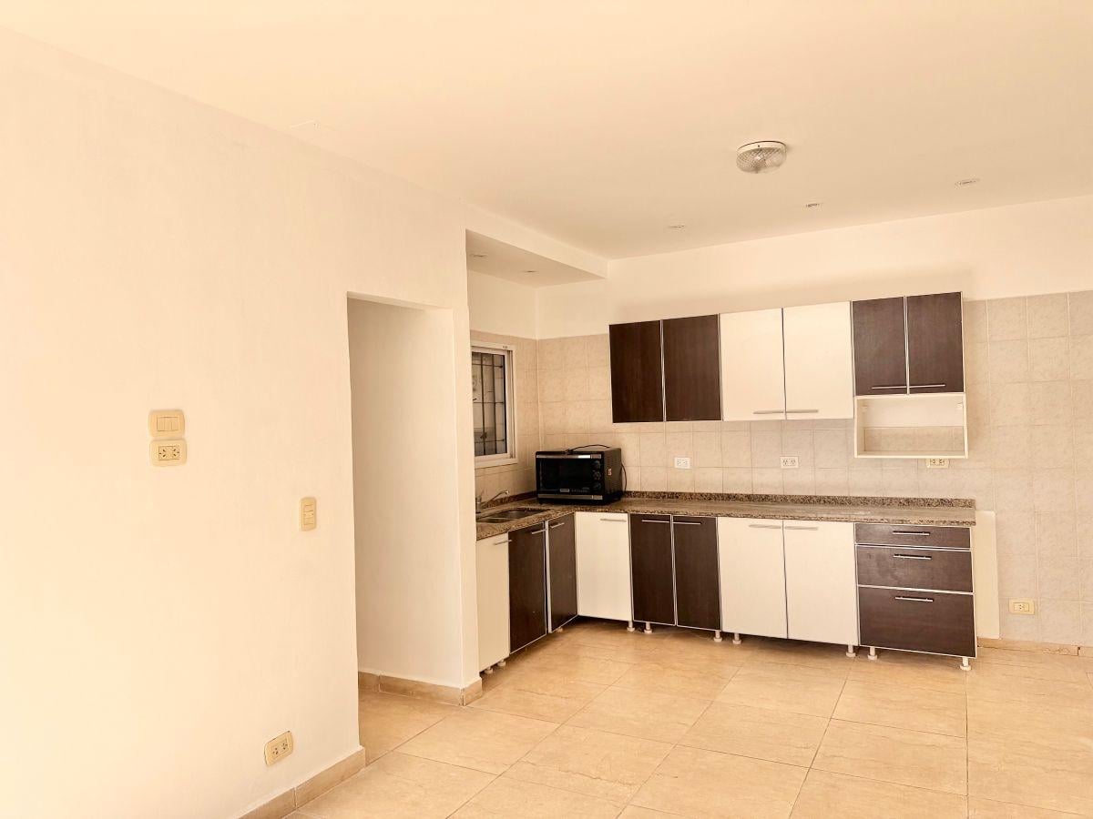 Foto de Cómodo departamento ideal primera vivienda o uso comercial, imagen 3