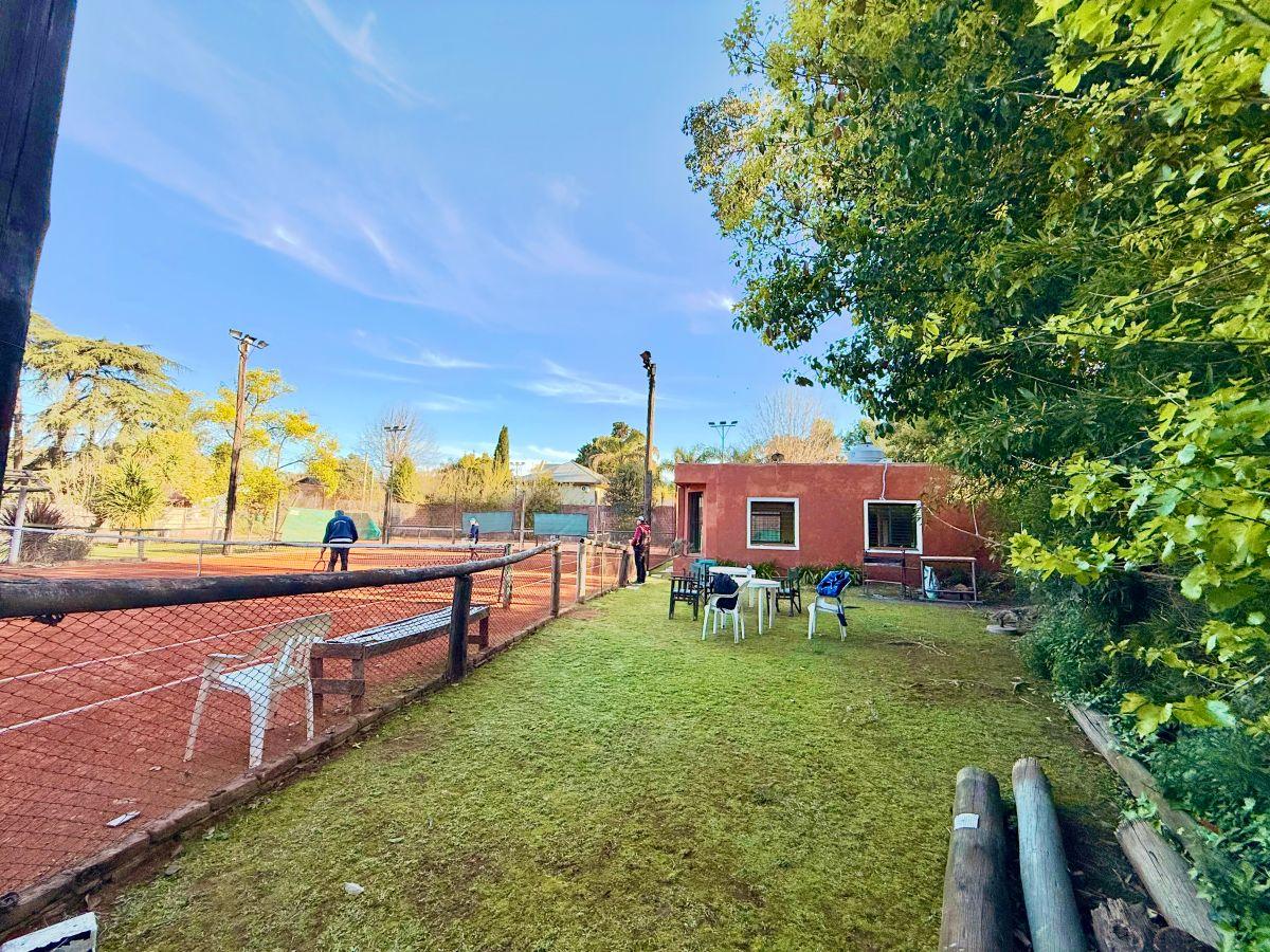 Foto de Fracción única sobre calle Moreno - Club de tenis, imagen 4