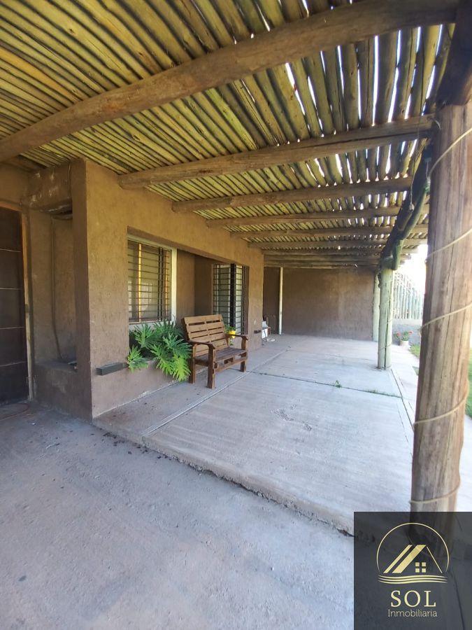 Casa en Venta de 3 Dorm. C/ Cochera en Tunuyán 4