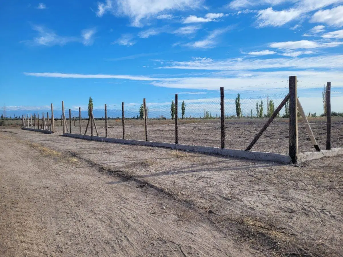 OPORTUNIDAD EN BARRIO PRIVADO – TERRENO DE 2.500 m² EN ESQUINA 5