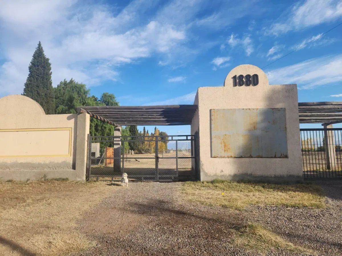 OPORTUNIDAD EN BARRIO PRIVADO – TERRENO DE 2.500 m² EN ESQUINA 4