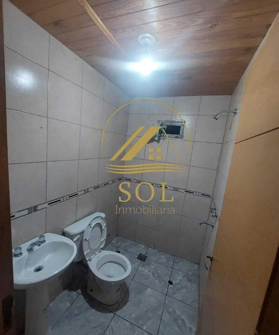 Casa de 50 m² con 2 dormitorios en alquiler en Rodeo del Medio 4