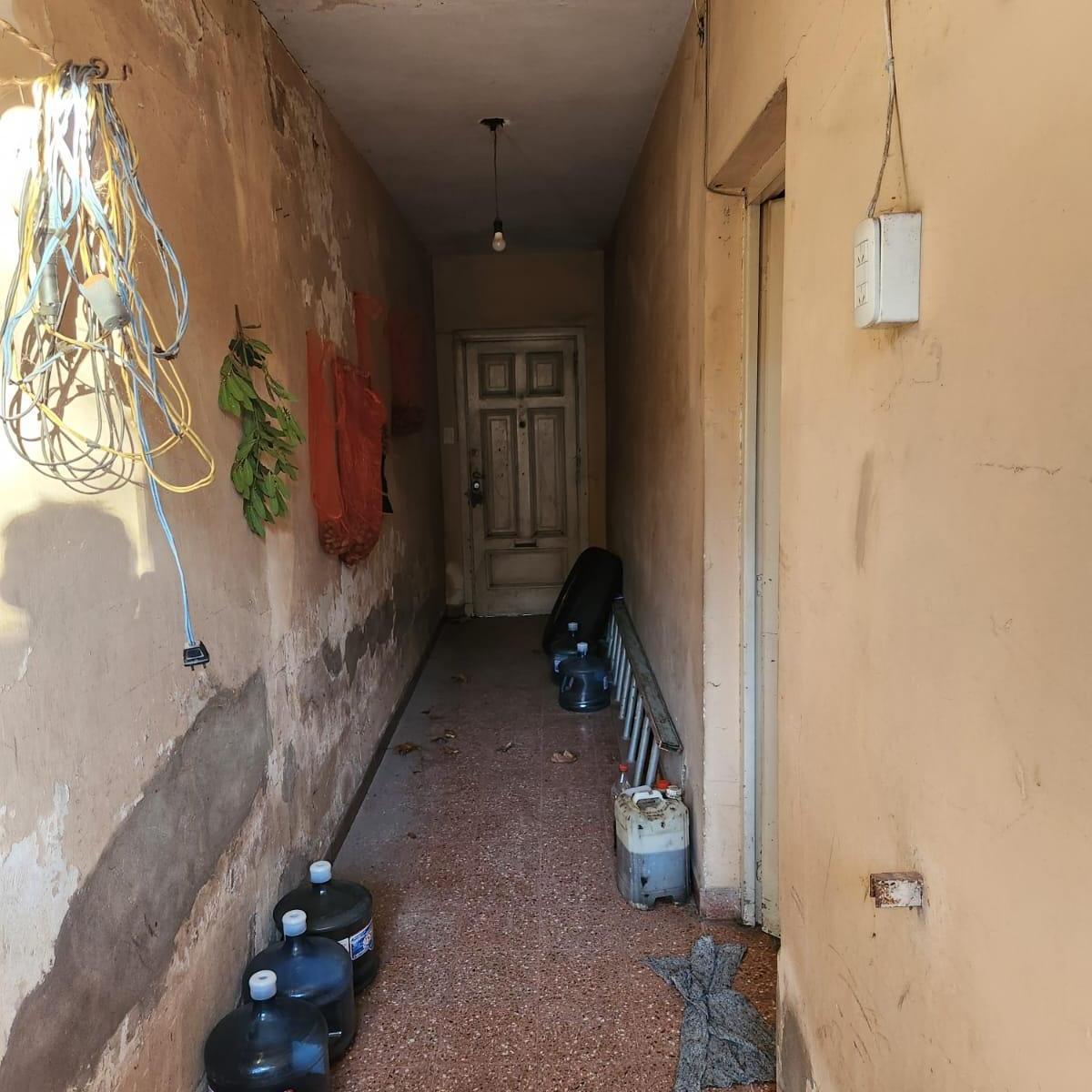 Foto de VENTA DE CASA A RECICLAR CALLE SANCHEZ 2305 JOSÉ MÁRMOL, imagen 5