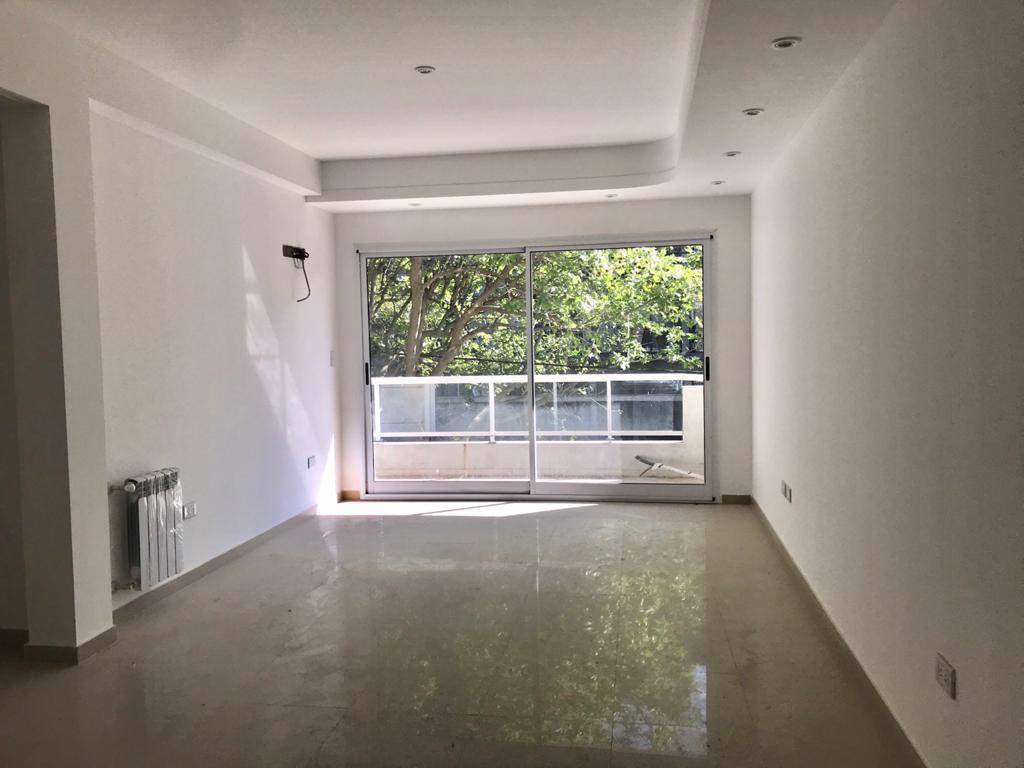 Excelente Departamento de 3 Ambientes - Edificio Lyon - Adrogue 4