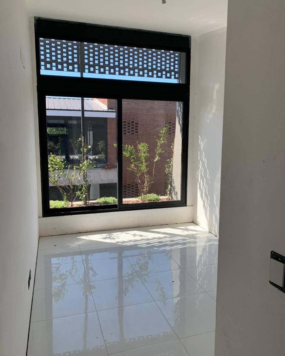 COMPLEJO DE DUPLEX Y TRIPLEX EN ADROGUE