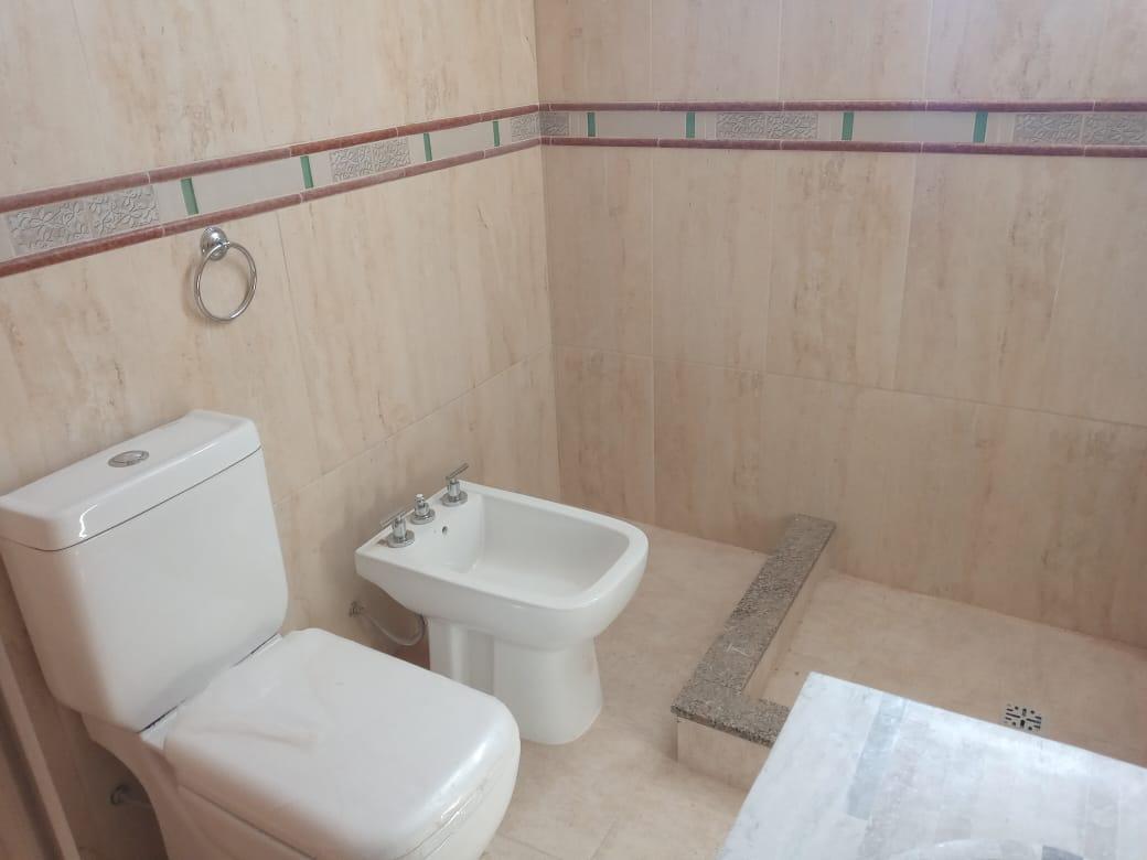 Foto de OPORTUNIDAD - EXCELENTES DEPARTAMENTOS DE POZO 2 AMBIENTES - ADROGUE, imagen 2