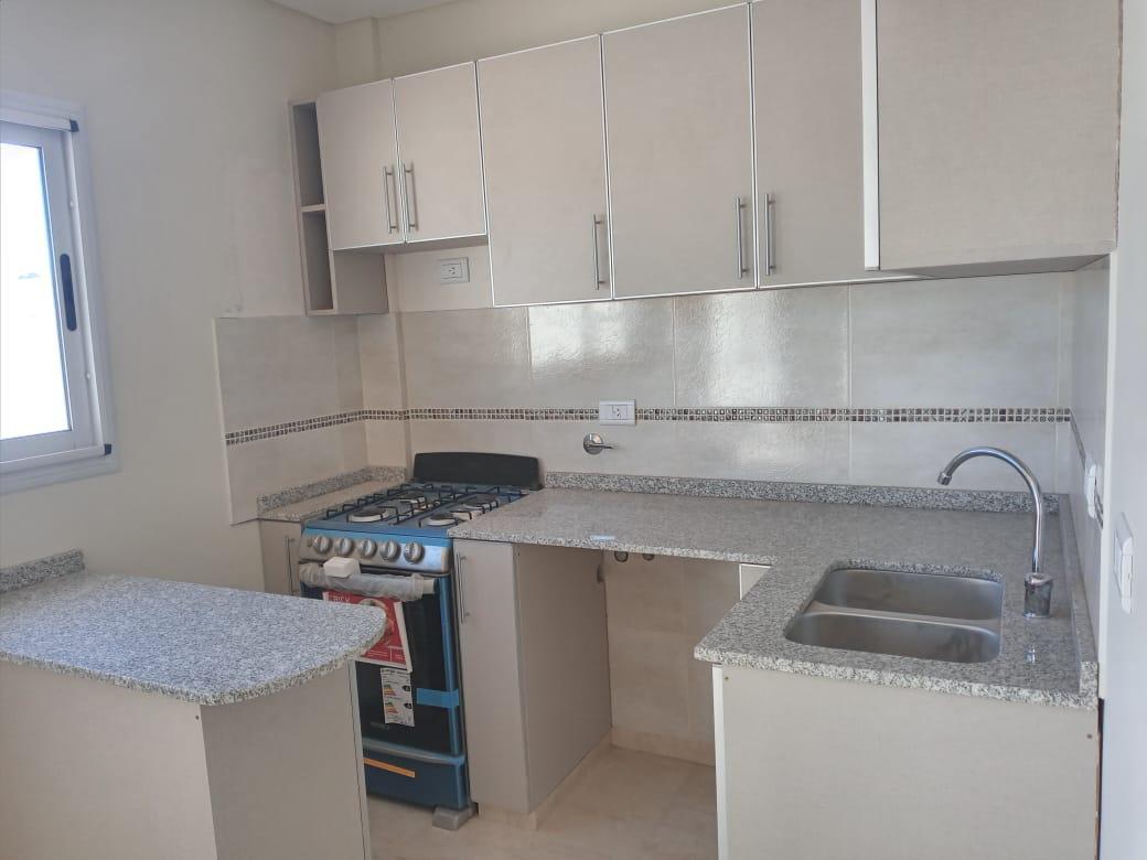 Foto de OPORTUNIDAD - EXCELENTES DEPARTAMENTOS DE POZO 2 AMBIENTES - ADROGUE, imagen 3