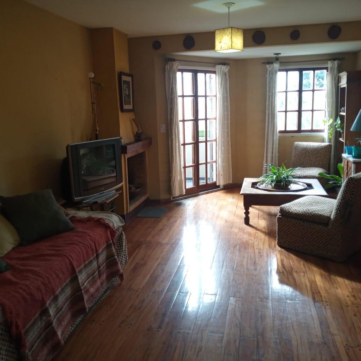 Foto de HERMOSO DEPARTAMENTO DE 3 AMBIENTES EN INMEJORABLE UBICACION - ADROGUE, imagen 3