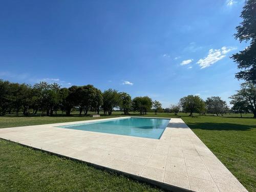 LOTES A LA VENTA EN LA MEJOR UBICACION DEL BARRIO SAINT JOSEPH - LONGCHAMPS