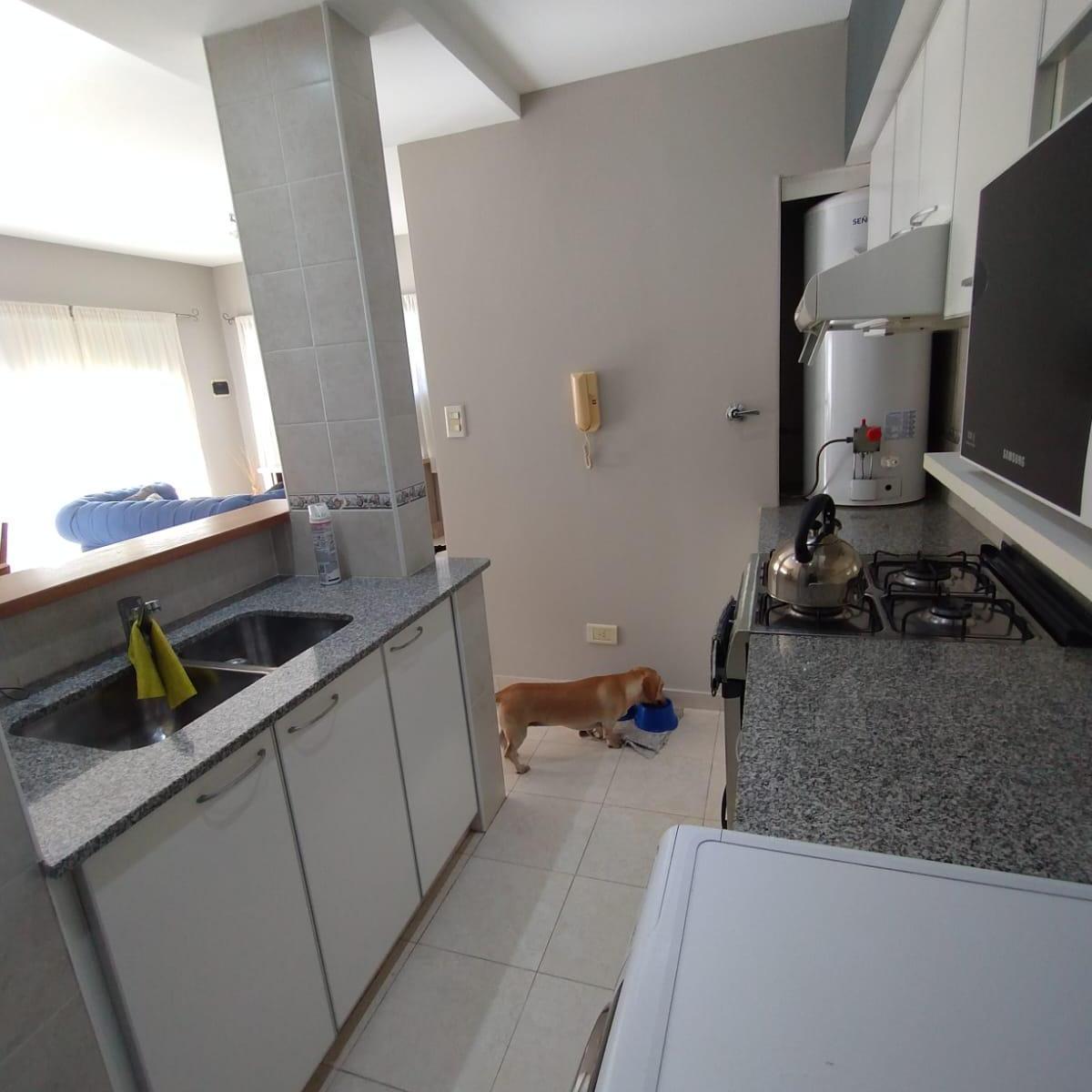 EXCELENTE DUPLEX EN VENTA EN JOSE MARMOL.