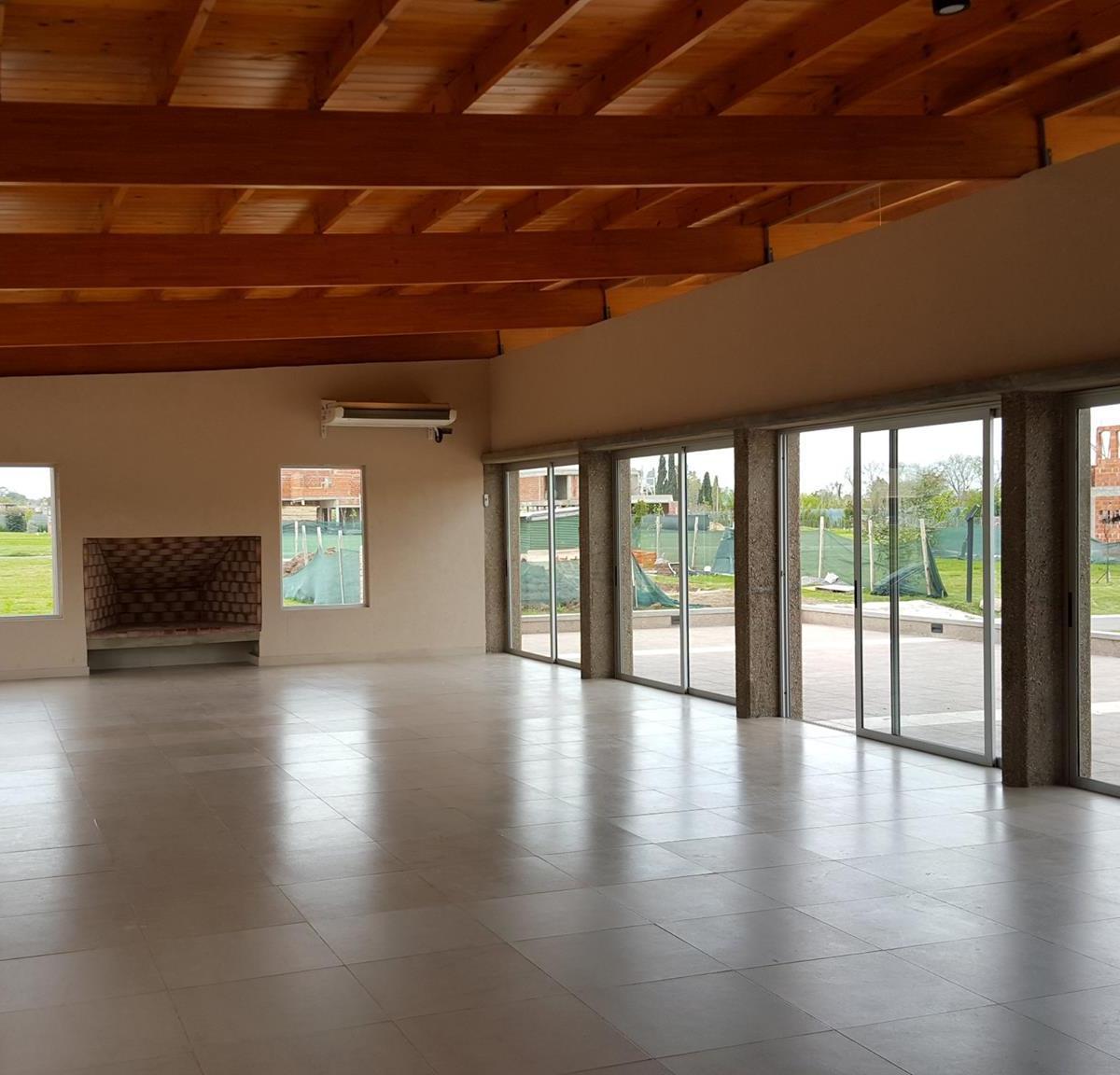 EXCELENTE LOTE A LA VENTA EN BRISAS DE ADROGUE