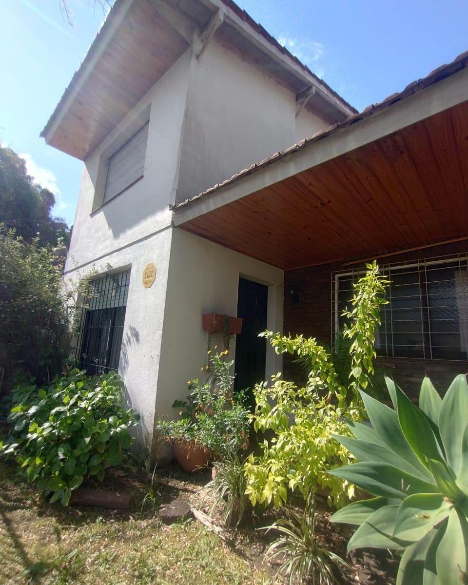 EXCELENTE CASA DE 4 DORMITORIOS A LA VENTA EN TURDERA
