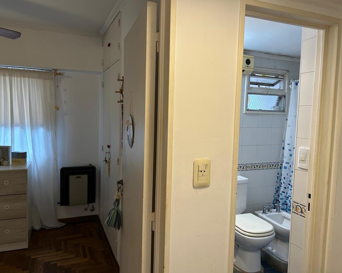 Foto de DEPARTAMENTO EN VENTA DE 3 AMBIENTES EN PLANTA BAJA CALLE BOUCHARD 1519, imagen 2
