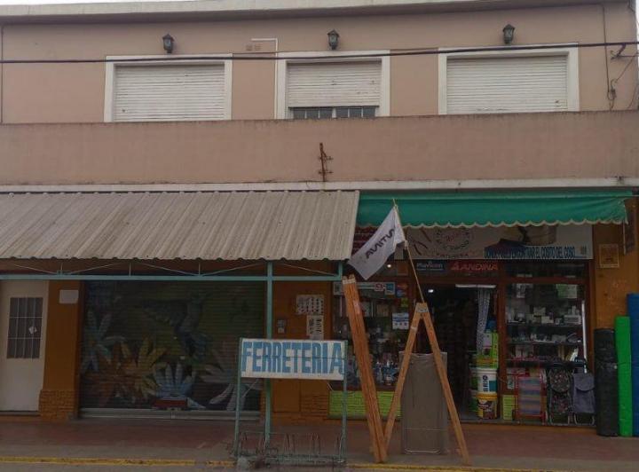 LOCAL COMERCIAL CON DEPOSITO EN INMEJORABLE UBICACION EN MALVINAS ARGENTINAS 2