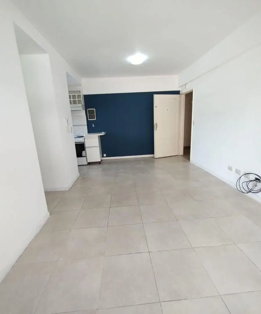 DEPARTAMENTO 2 AMBIENTES A METROS DE PLAZA BROWN ADROGUE 2