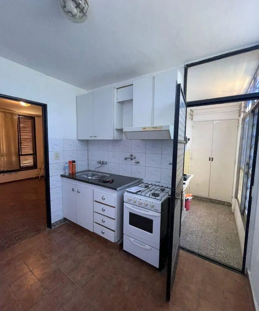 DEPARTAMENTO DE 3 AMBIENTES A LA VENTA Y ALQUILER EN BURZACO AV ESPORA 1900 2