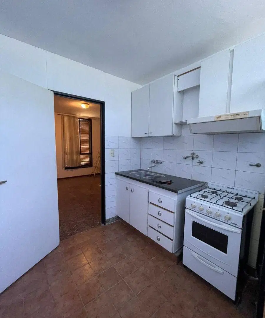 DEPARTAMENTO DE 3 AMBIENTES A LA VENTA Y ALQUILER EN BURZACO AV ESPORA 1900 3