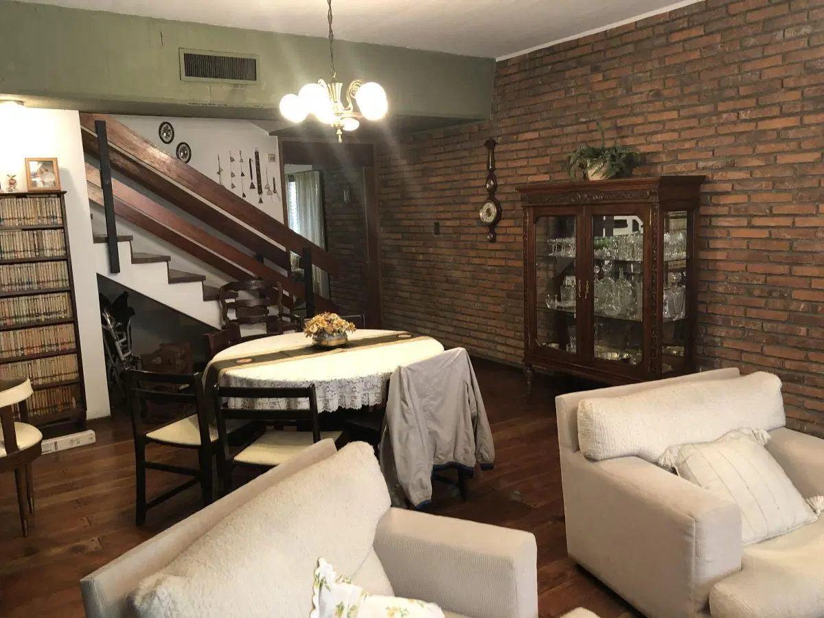 CHALET EN A LA VENTA EN CALLE DE KAY 148 ADROGUE 3