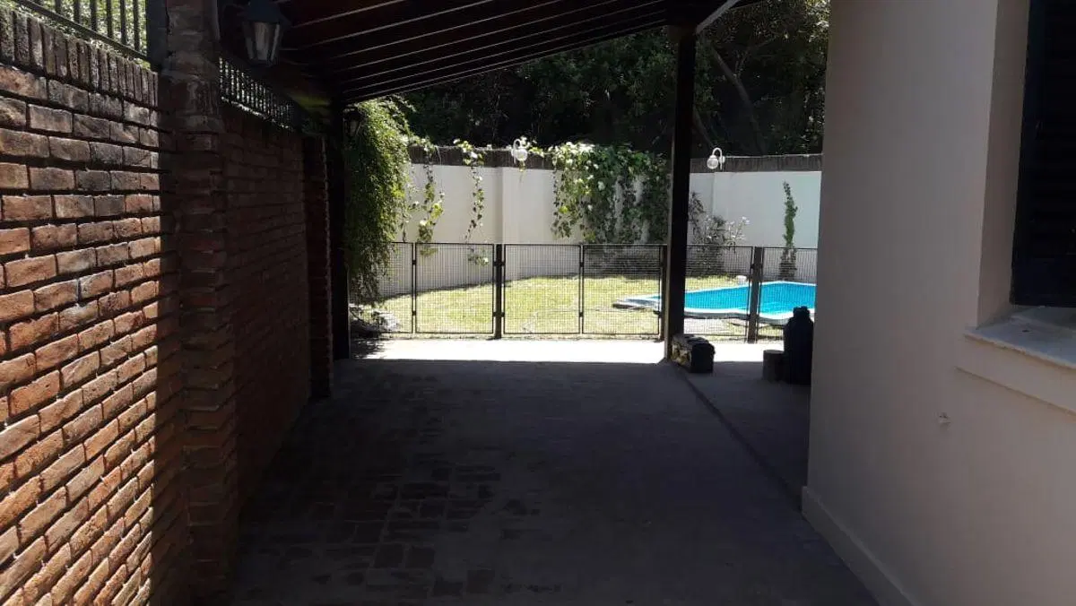 CASA EN ALQUILER EN JOSE MARMOL.- 1