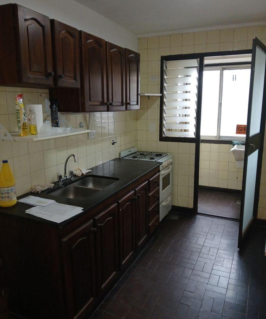 Foto de Excelente 2 Amb. Frente luminoso, cocina independiente, lavadero. zona, imagen 5
