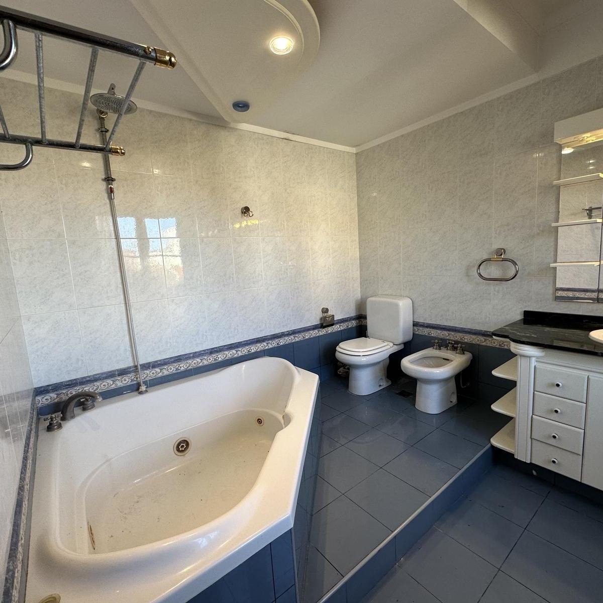 Foto de VENTA | CHALET ESTILO MAR DEL PLATA | BARRIO STELLA MARIS |, imagen 4