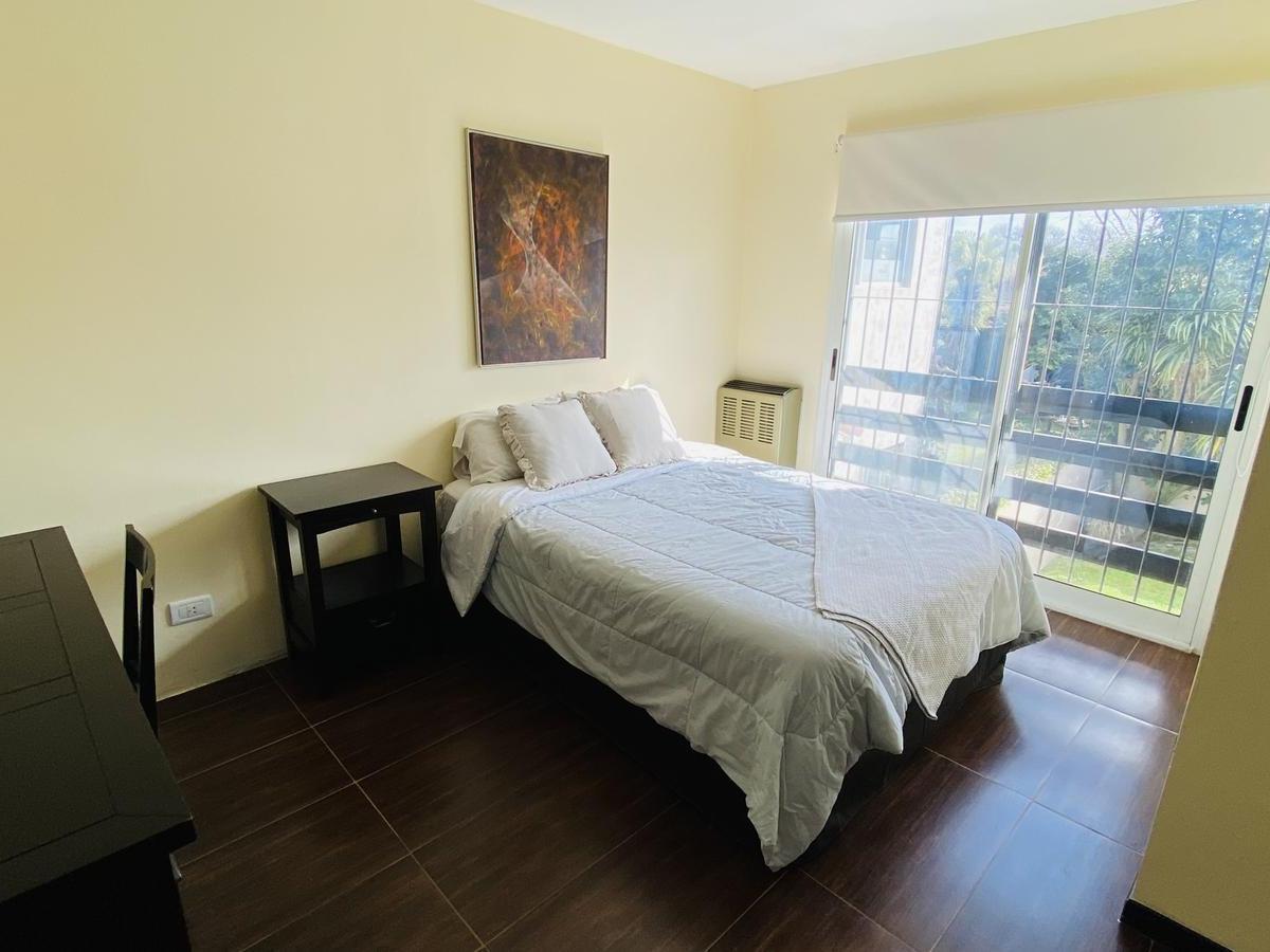 Venta | Propiedad en Block | Casa de 3 Amb C/ Dep y Casa de 2 Amb | Los Troncos 5