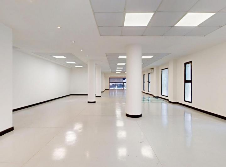 Foto de VENTA | LOCAL EN DOS PLANTAS | 523M2, imagen 4