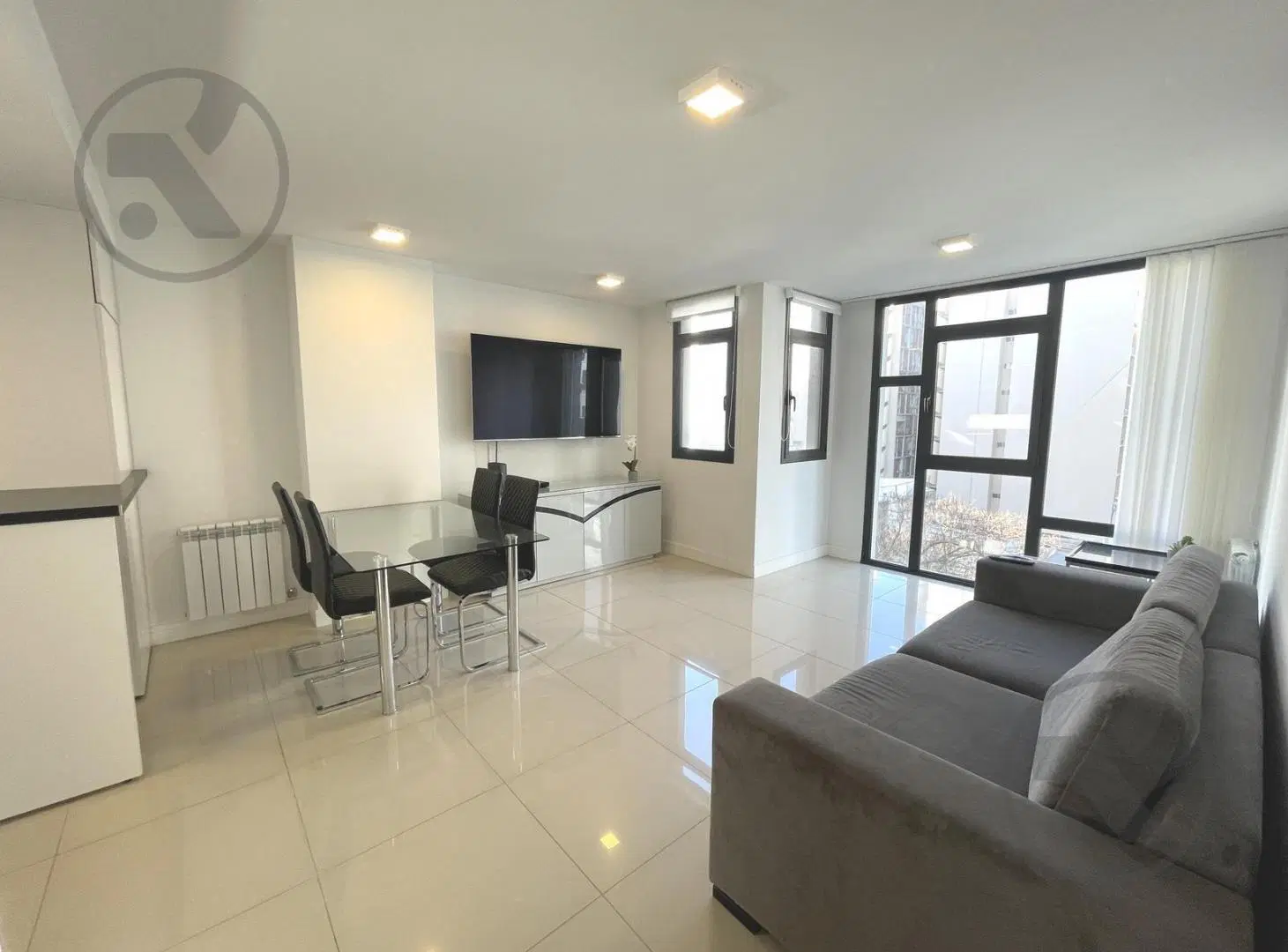 Moderno Piso 3 ambientes de 60m2 al frente en Zona Aldrey 1