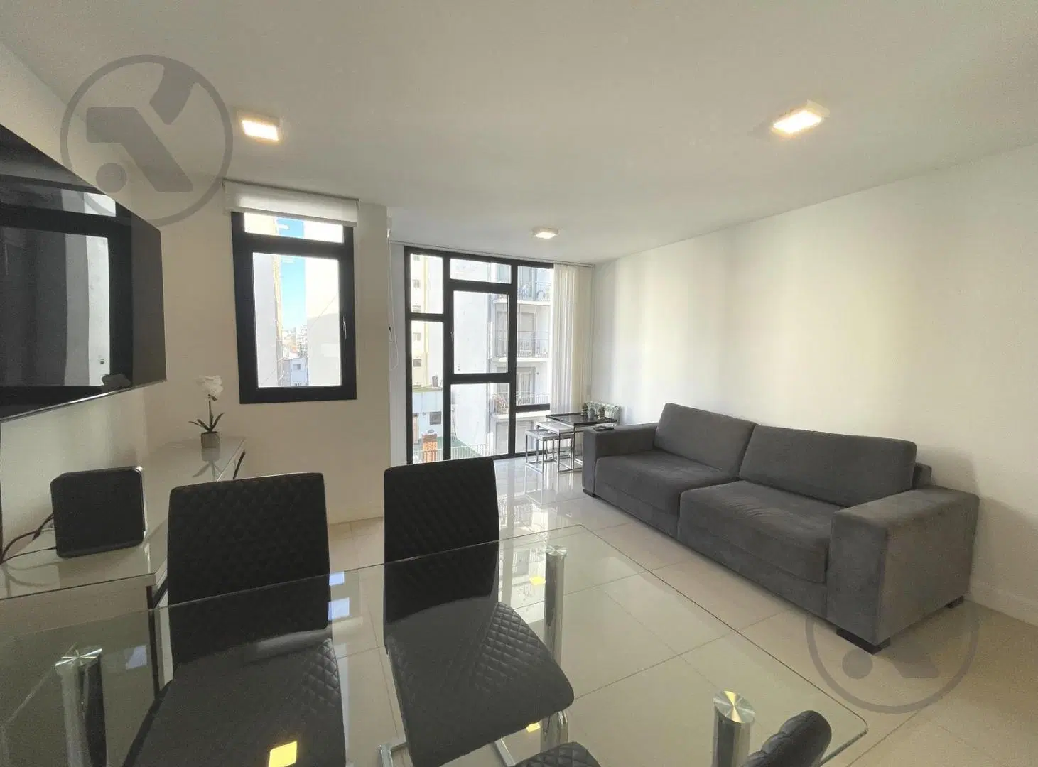 Moderno Piso 3 ambientes de 60m2 al frente en Zona Aldrey 5