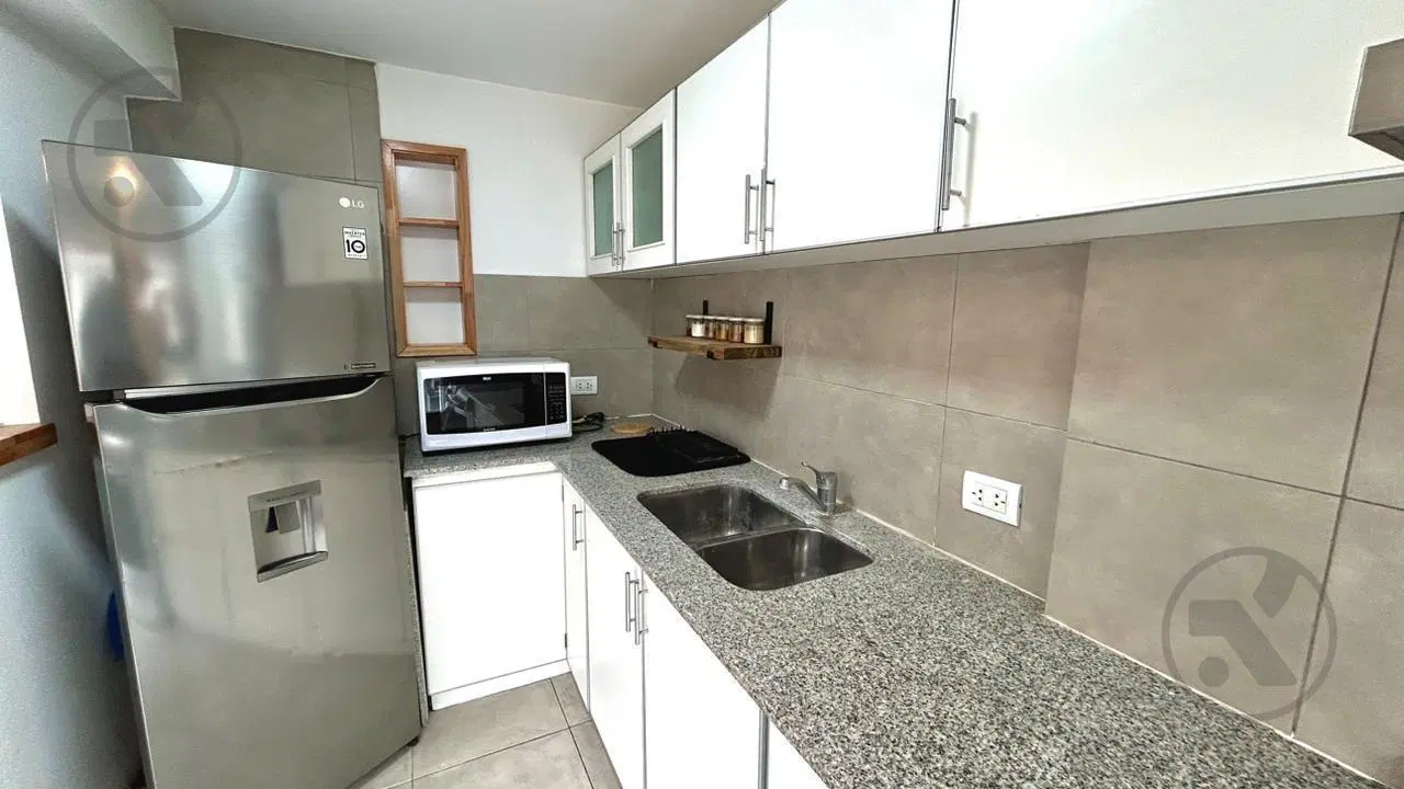 VENTA | Departamento 1 ambiente a la calle con cochera. 3