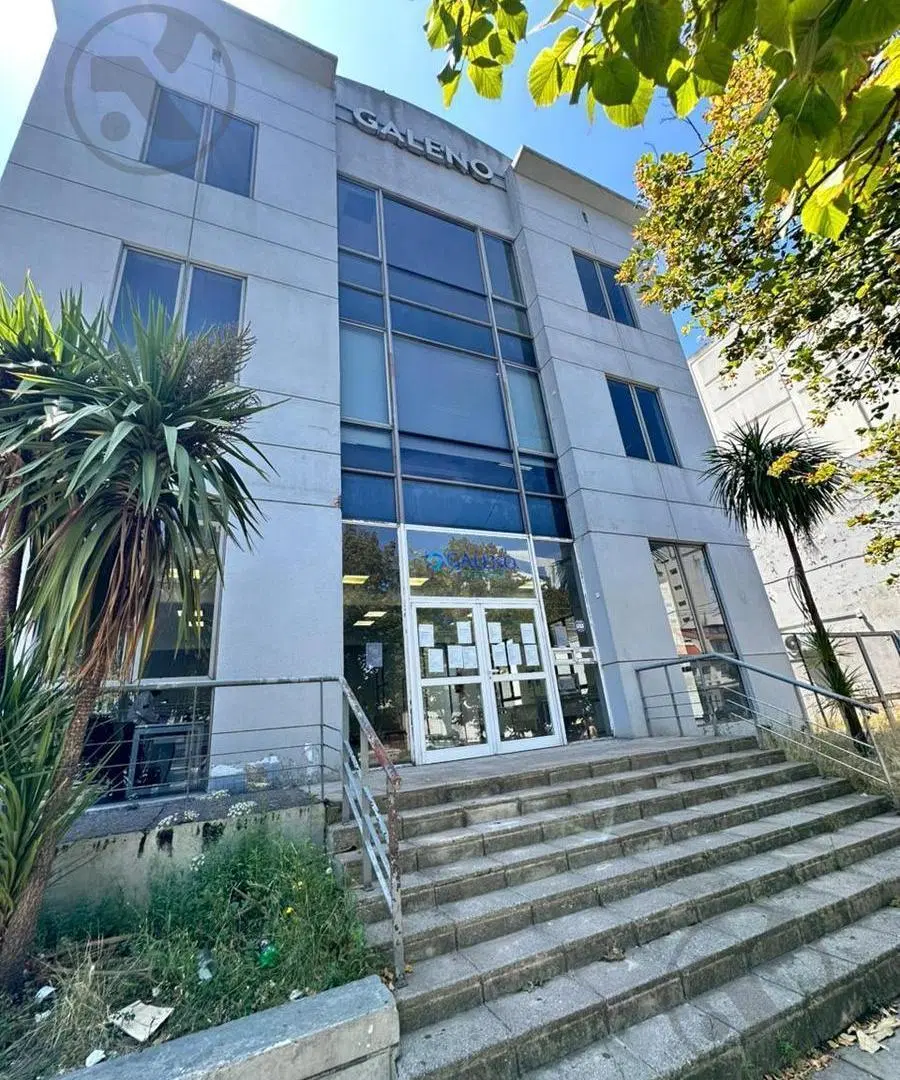 Edificio completo en Alquiler Comercial | Sobre Av. Colon 3