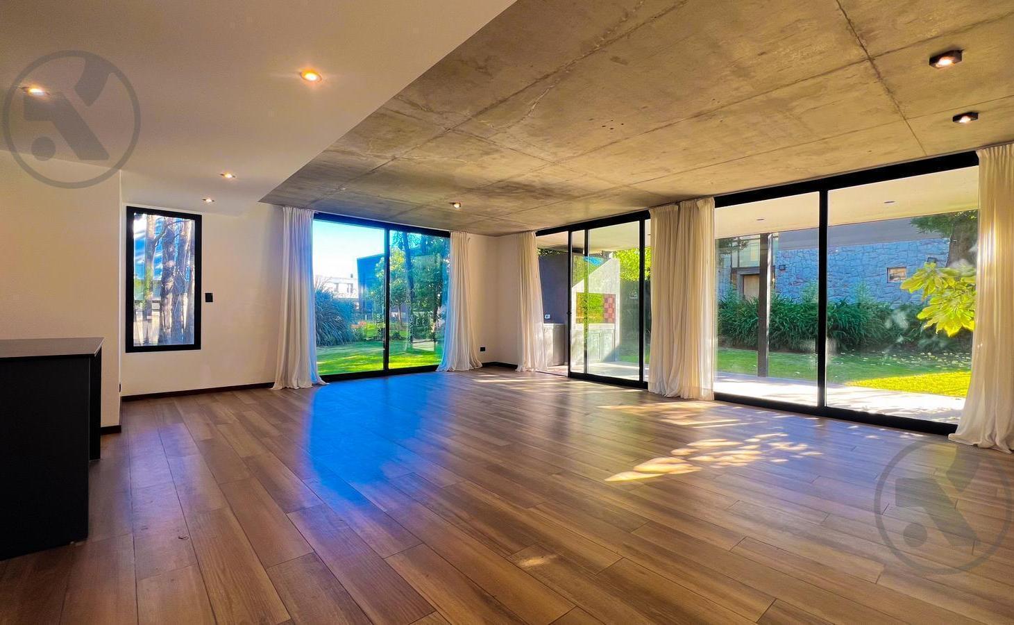 VENTA | CASA MODERNA DE 4 AMBIENTES | EN BARRIO LAS PRUNAS |
