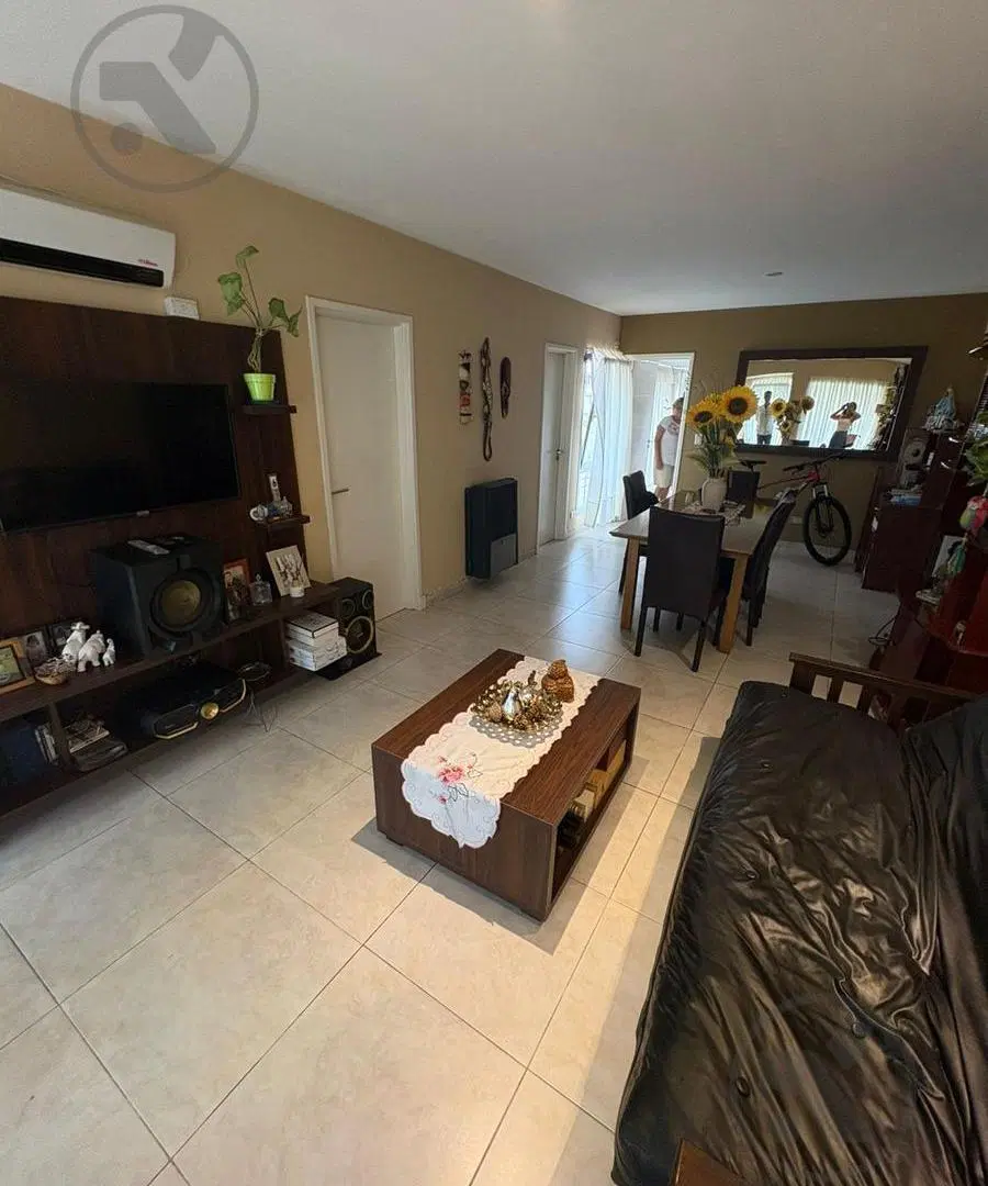 VENTA | CASA 4 ambientes RECICLADA CON PATIO Y JARDIN. 4