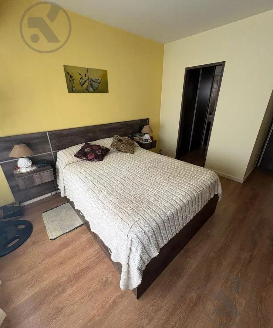 VENTA | CASA 4 ambientes RECICLADA CON PATIO Y JARDIN. 2