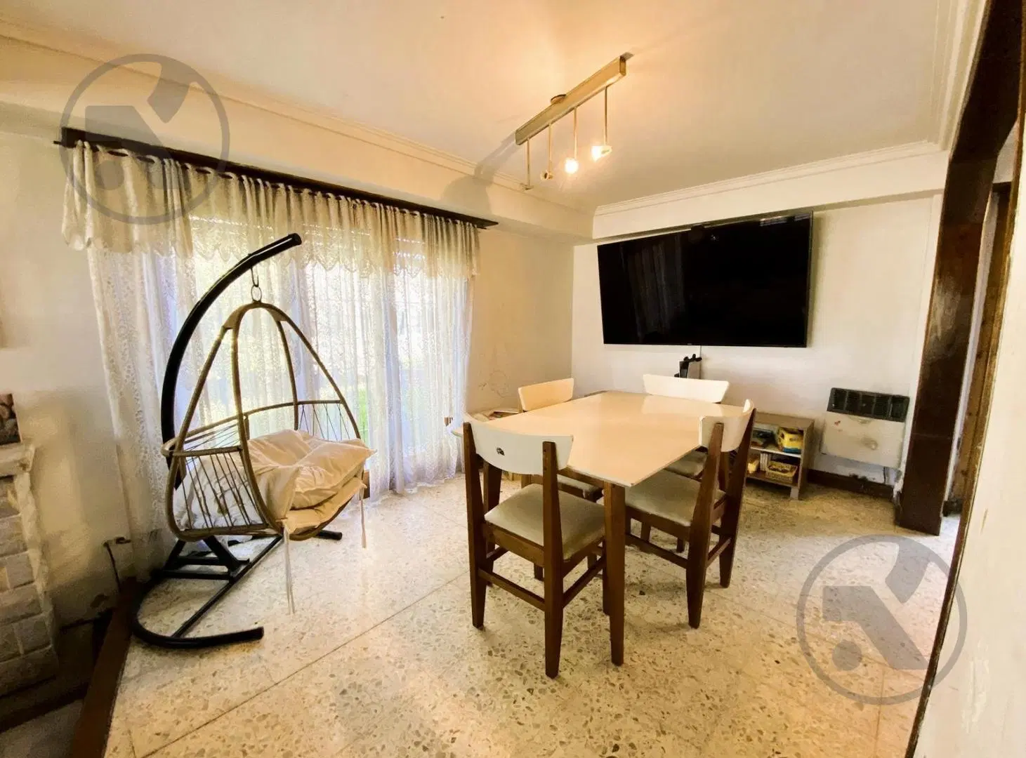 Gran chalet de 6 Amb con quincho y jardín en esquina 4