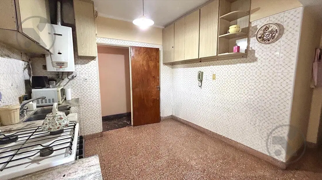 VENTA | DEPTO 5 AMBIENTES | BALCÓN AL FRENTE | CENTRO 5