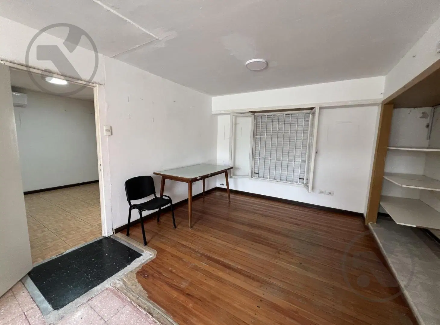 Alquiler Comercial LOCAL con OFICINAS sobre Av Edison casi Juan B Justo 5