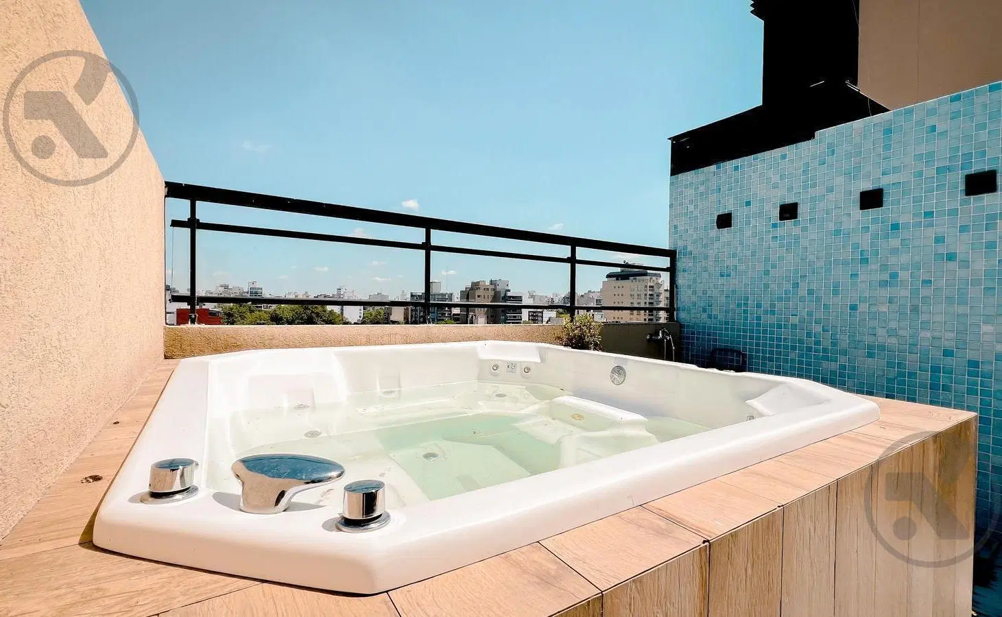 DEPARTAMENTO 6 AMB EN DUPLEX | TERRAZA Y QUINCHO PRIVADO | PLAZA MITRE 2