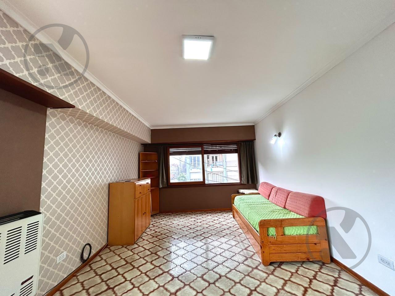 Foto de ALQUILER | DEPARTAMENTO | 2 AMBIENTES | COCHERA | LA PERLA, imagen 5