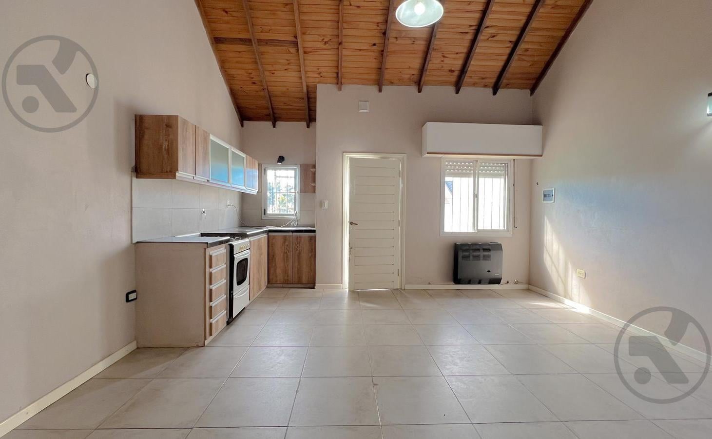 Foto de VENTA | Duplex 3 amb. | Benito Lynch al 2700., imagen 4