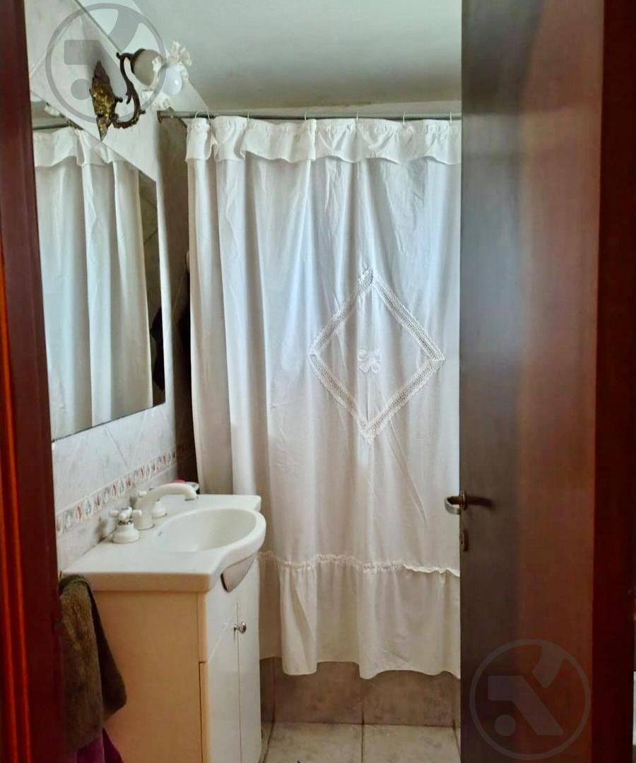 Foto de VENTA | CHALET 5 AMBIENTES | PARQUE LURO, imagen 4