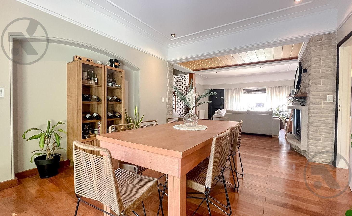 Foto de VENTA | CHALET DE 5 AMBIENTES CON PIEDRA MAR DEL PLATA | LOS TRONCOS, imagen 4
