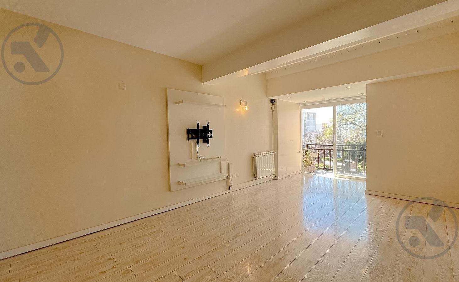 Foto de VENTA | DEPARTAMENTO EN DUPLEX 3 AMB CON ESCRITORIO | COCHERA, imagen 1