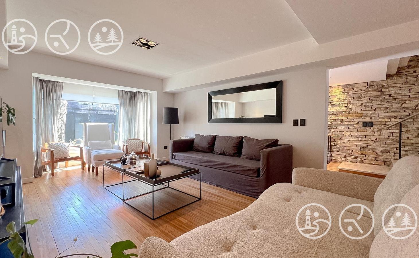 Foto de VENTA | MODERNO CHALET | ZONA GUEMES | LOS TRONCOS, imagen 2